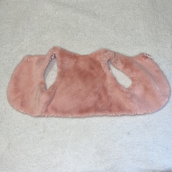 PINK FUR VEST 💕 - Picture 2 of 3